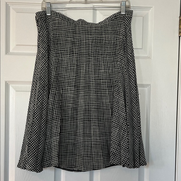 Jones New York Monochrome Grid A-Line Skirt - Picture 3 of 5